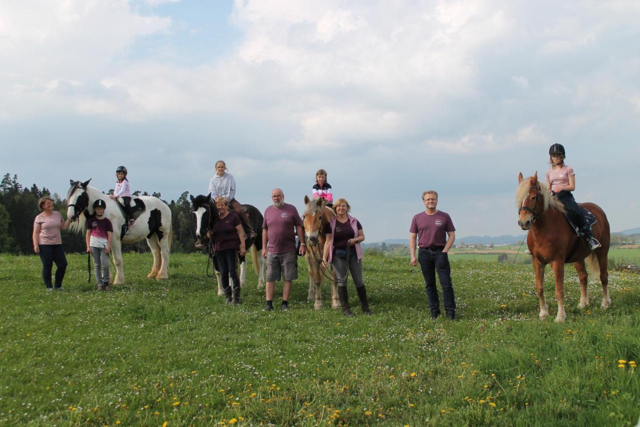Desl'S Little Farm Lägenhet Waldburg Exteriör bild